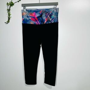 Fabletics Black Capri Workout Athletic Leggings Multicolor Foldover High Waistba